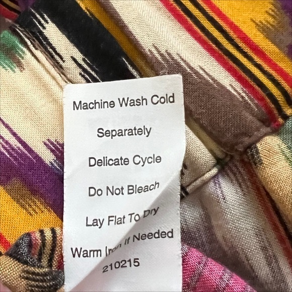 CAbi lkat Bella Tribal
Print Pocket Mini Skirt Size S - Picture 6 of 6